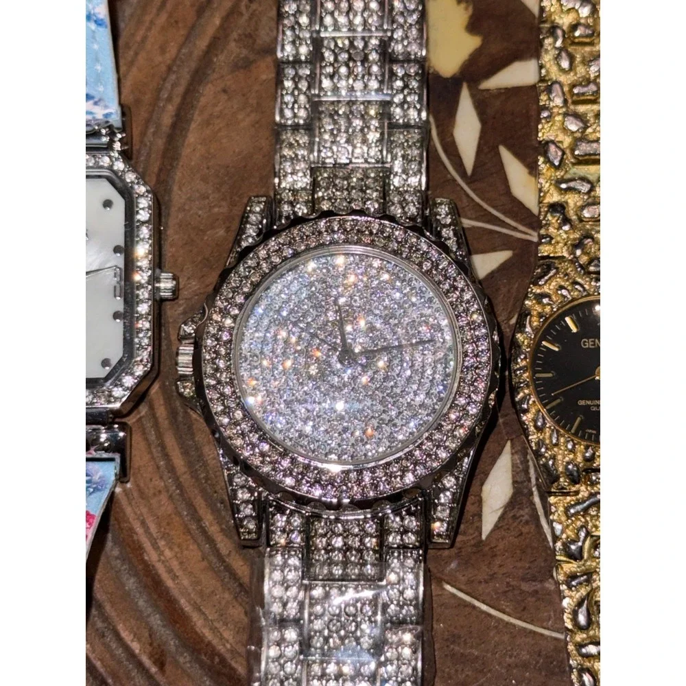 Vintage to modern watch lot